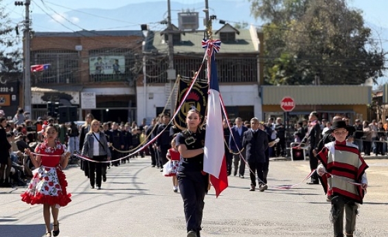 Con Tradicional Desfile Curacaví da Inicio a Las Actividades de Fiestas Patrias en la Comuna