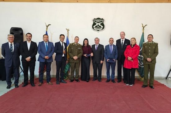 Municipio de Curacaví reconoció a 25 carabineros en el marco del 99° aniversario institucional