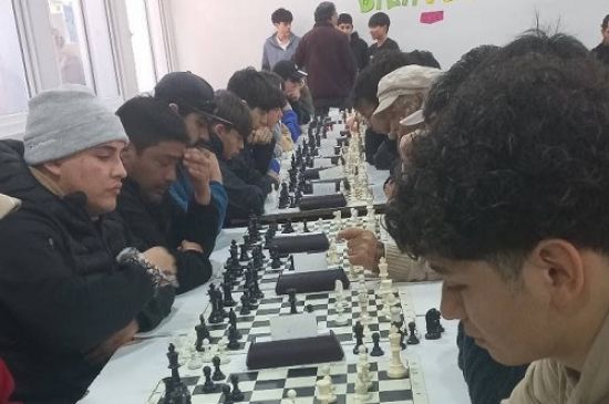¡ORGULLO LOCAL! Escuela Municipal de Ajedrez de Curacaví Brilla en Torneo Nacional de Quilpué
