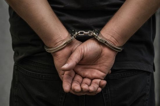 Operativo conjunto termina con tres detenidos tras cometer estafas y robos en María Pinto