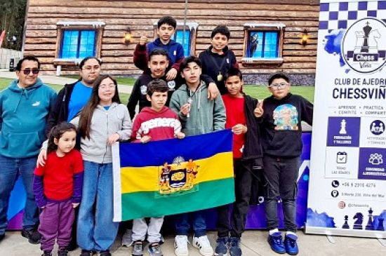 Alumnos de la Escuela Municipal de Ajedrez de Curacaví destacan con brillante actuación en Quillota y Reñaca