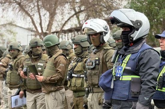 Operativo conjunto en Melipilla deja cuatro detenidos e importante incautación de cigarrillos de contrabando
